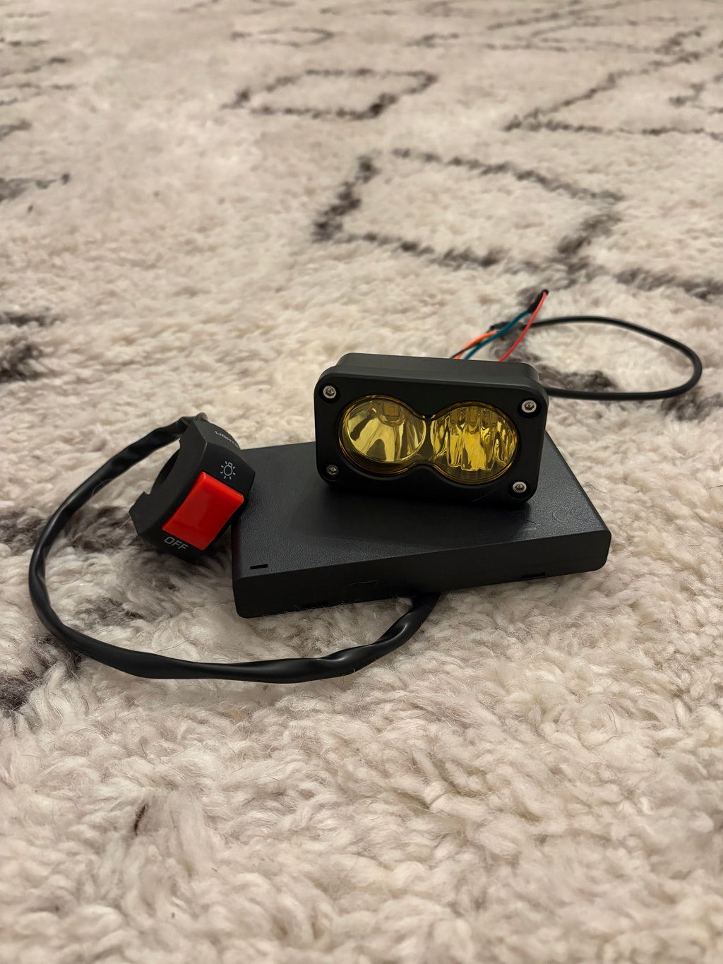 Battery-Powered Baja Light with On and Off Switch