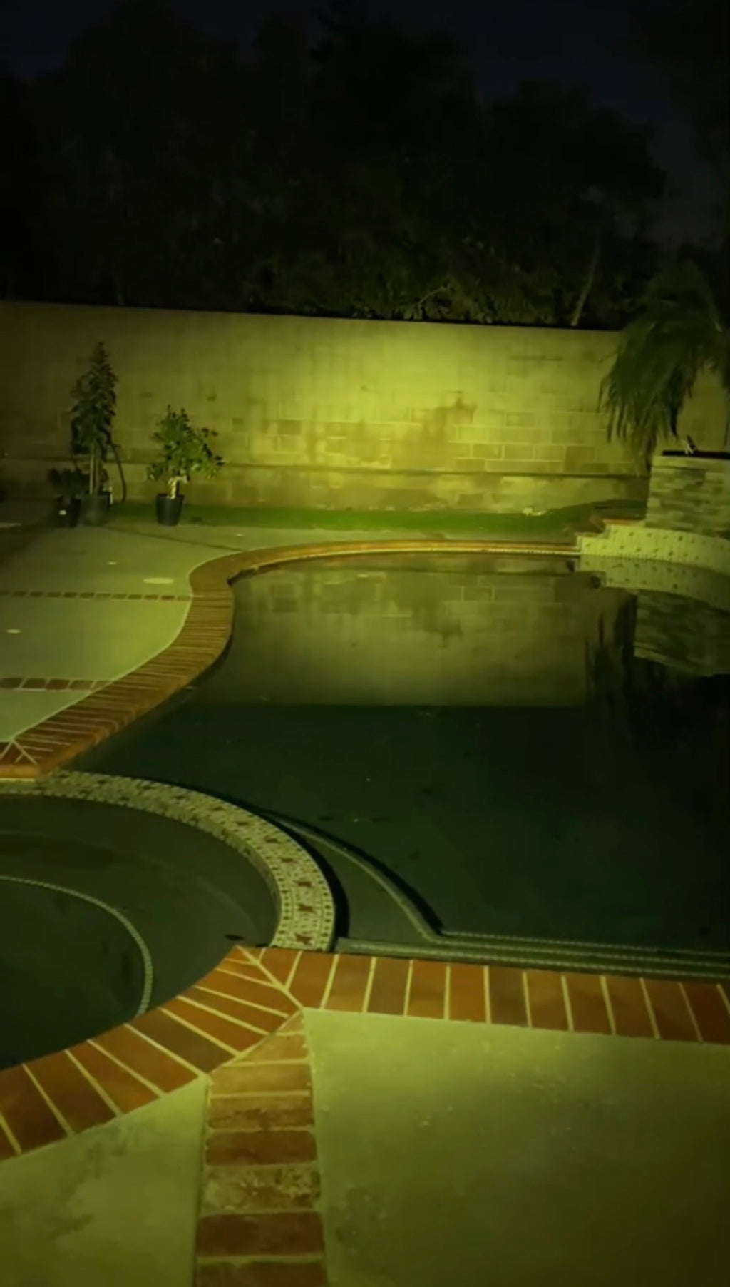 Battery-Powered Baja Light with On and Off Switch